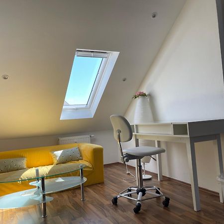 Geraeumige 3-Zimmer-Ferienwohnung Im Herzen Von كاسيل المظهر الخارجي الصورة