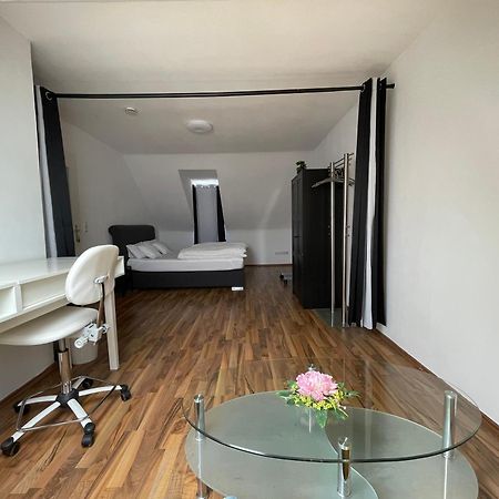 Geraeumige 3-Zimmer-Ferienwohnung Im Herzen Von كاسيل المظهر الخارجي الصورة