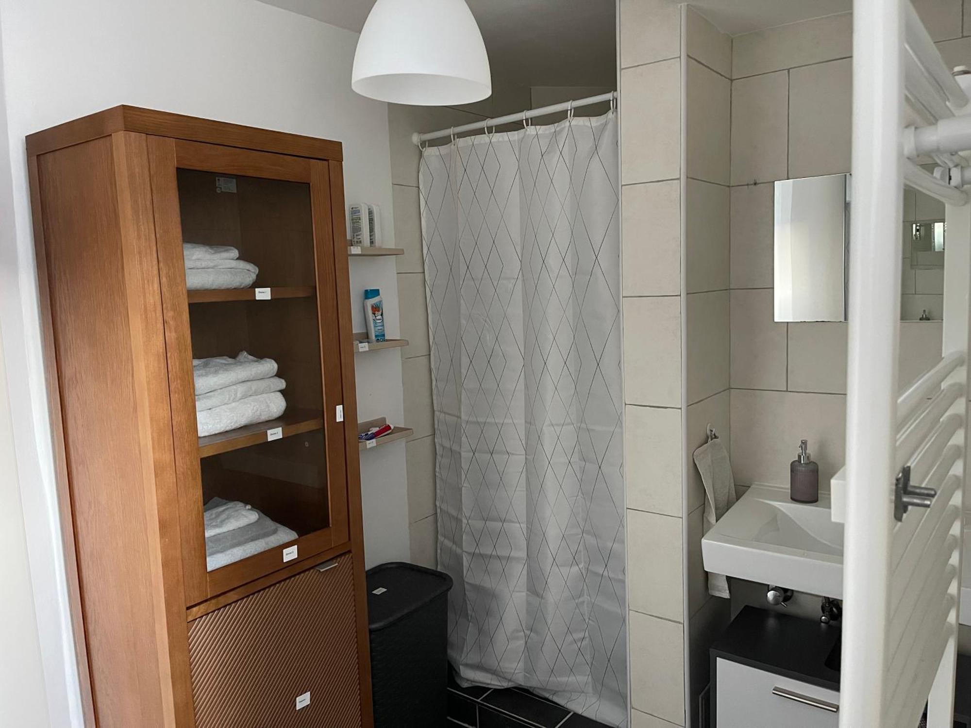 Geraeumige 3-Zimmer-Ferienwohnung Im Herzen Von كاسيل المظهر الخارجي الصورة