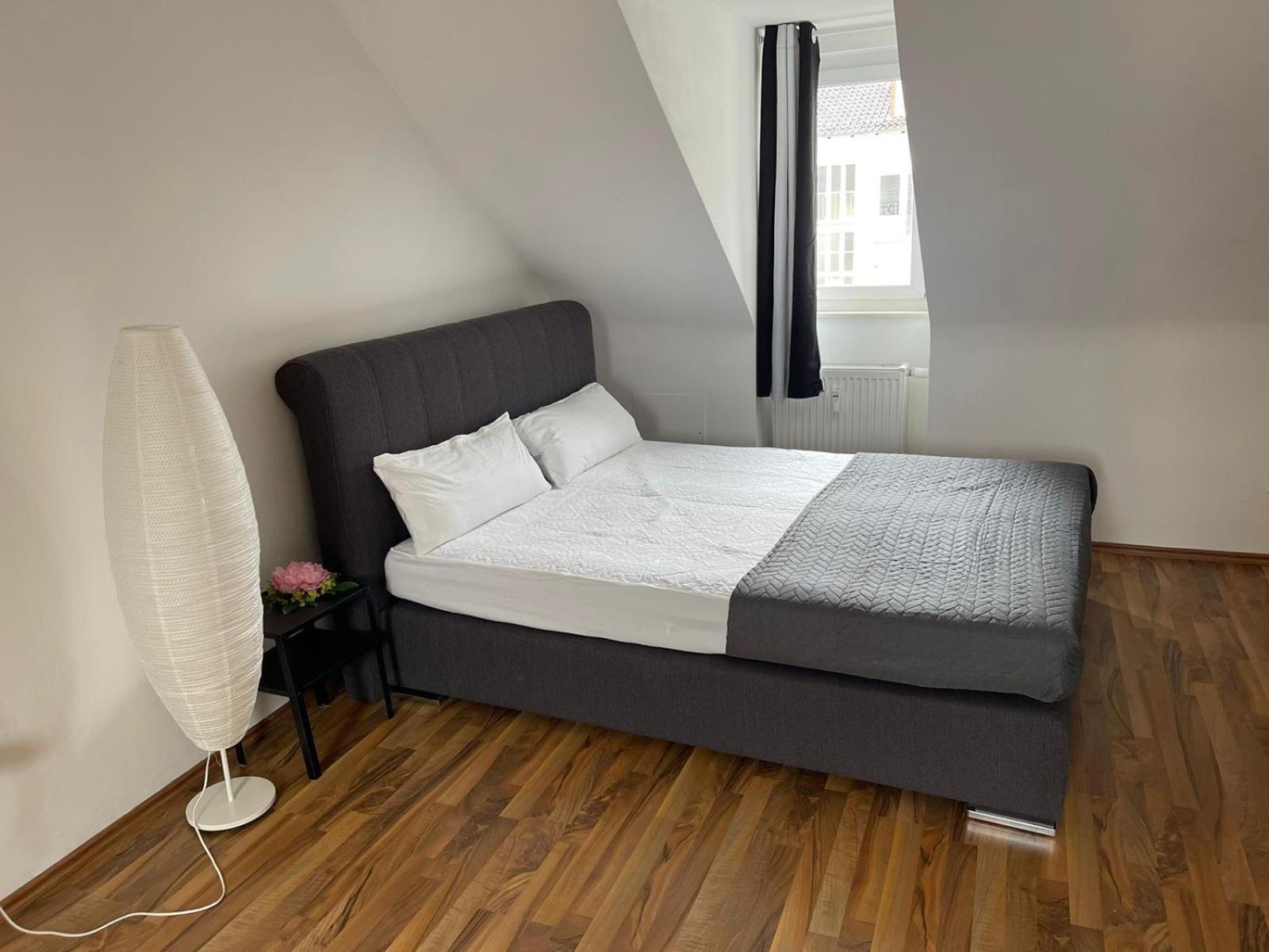 Geraeumige 3-Zimmer-Ferienwohnung Im Herzen Von كاسيل المظهر الخارجي الصورة