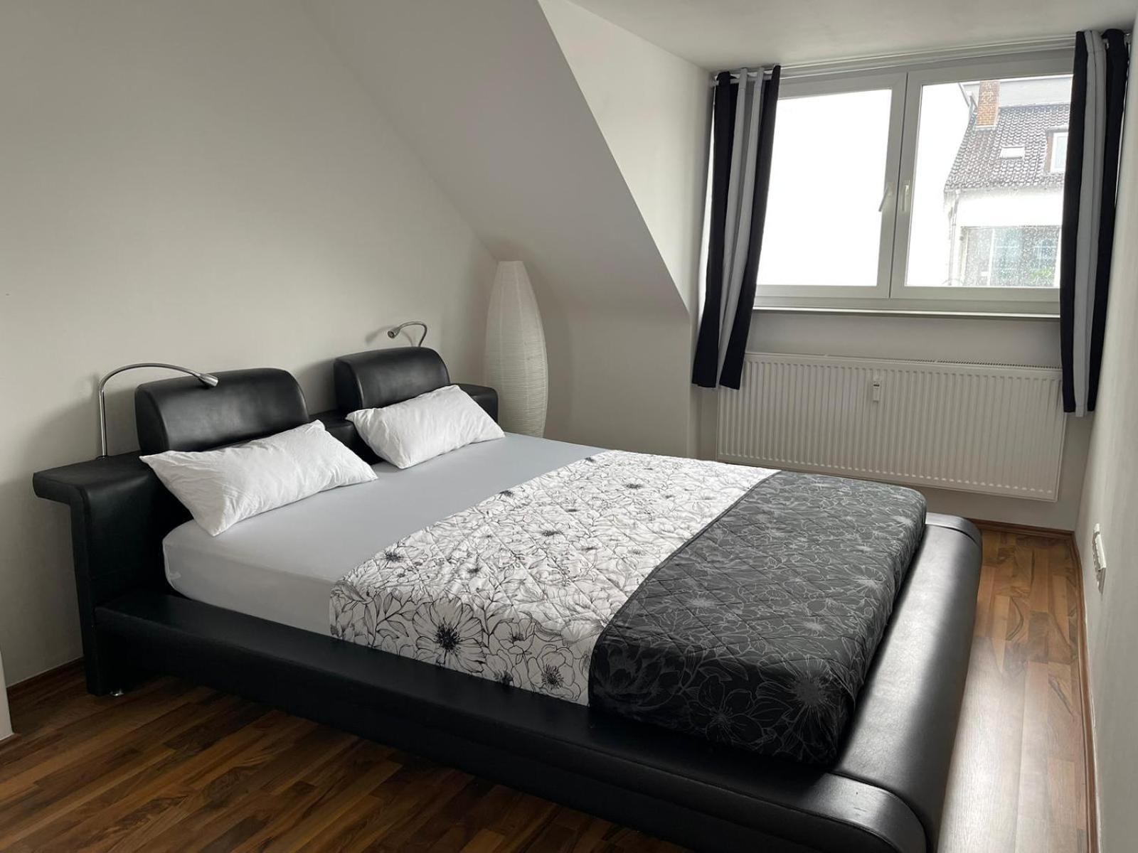 Geraeumige 3-Zimmer-Ferienwohnung Im Herzen Von كاسيل المظهر الخارجي الصورة