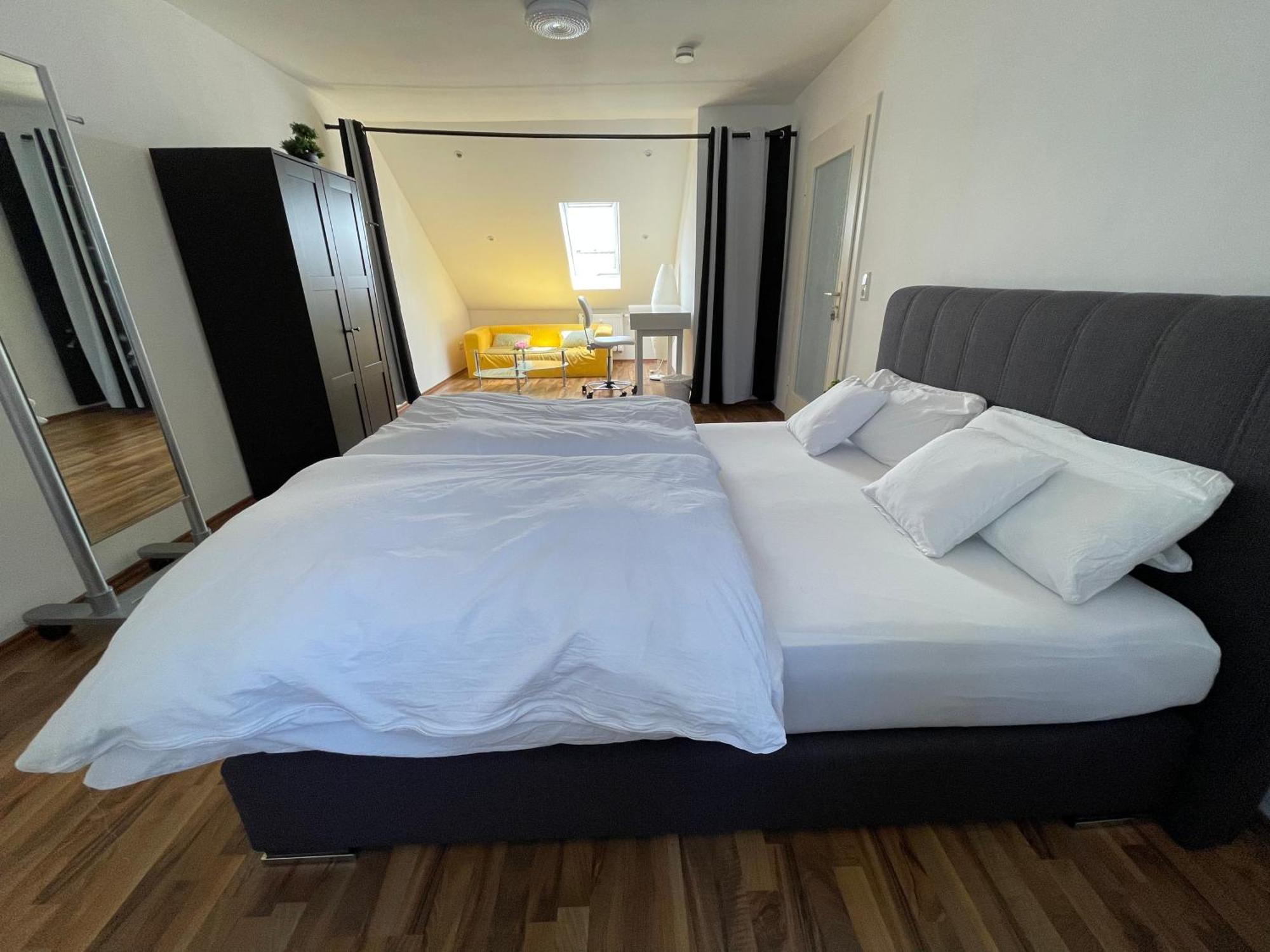 Geraeumige 3-Zimmer-Ferienwohnung Im Herzen Von كاسيل المظهر الخارجي الصورة