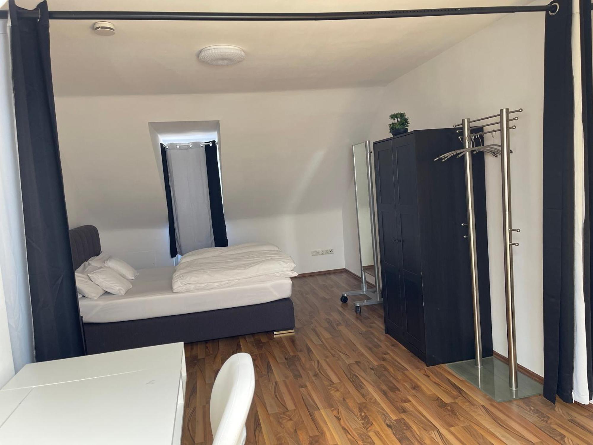 Geraeumige 3-Zimmer-Ferienwohnung Im Herzen Von كاسيل المظهر الخارجي الصورة