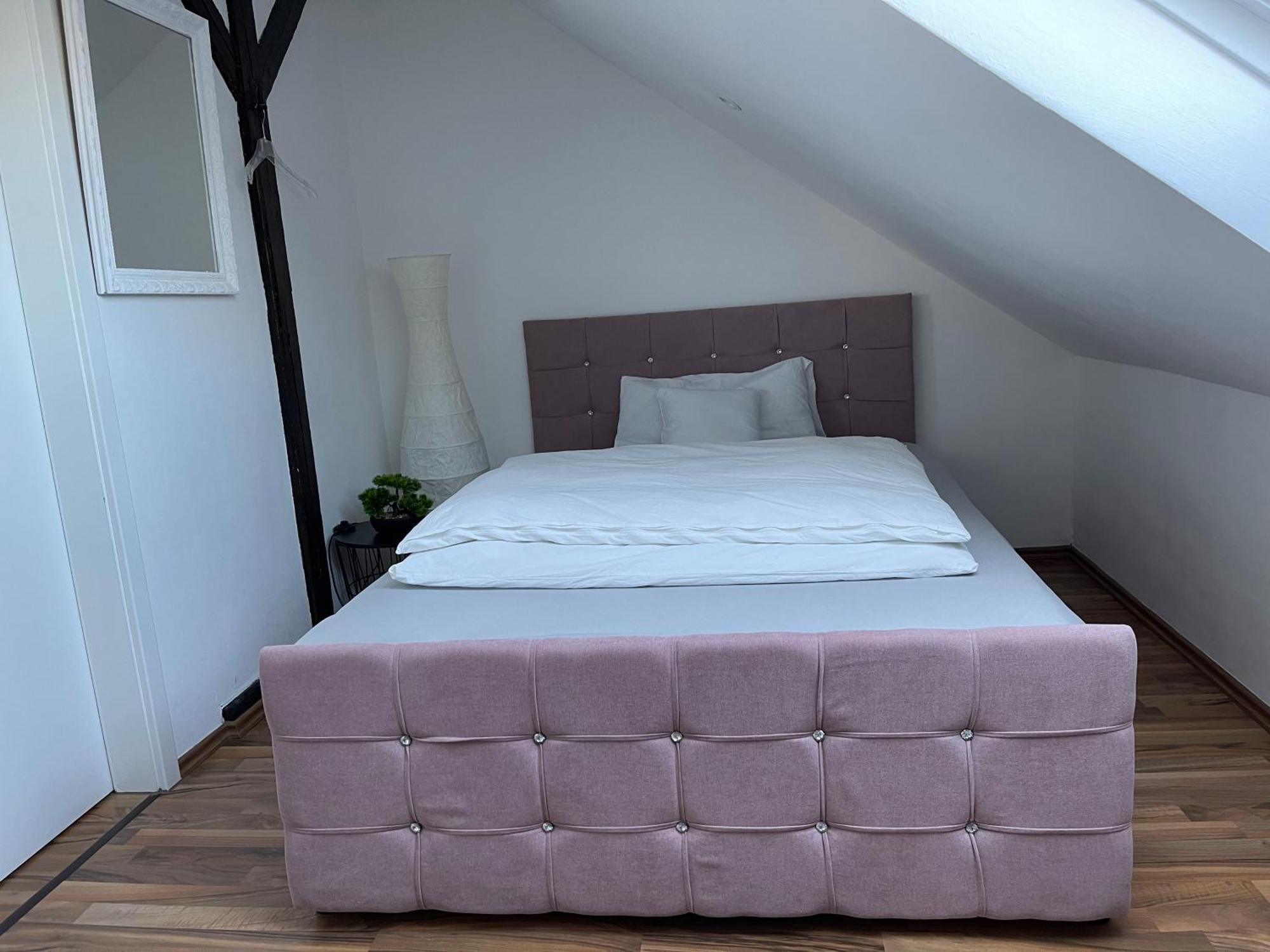 Geraeumige 3-Zimmer-Ferienwohnung Im Herzen Von كاسيل المظهر الخارجي الصورة