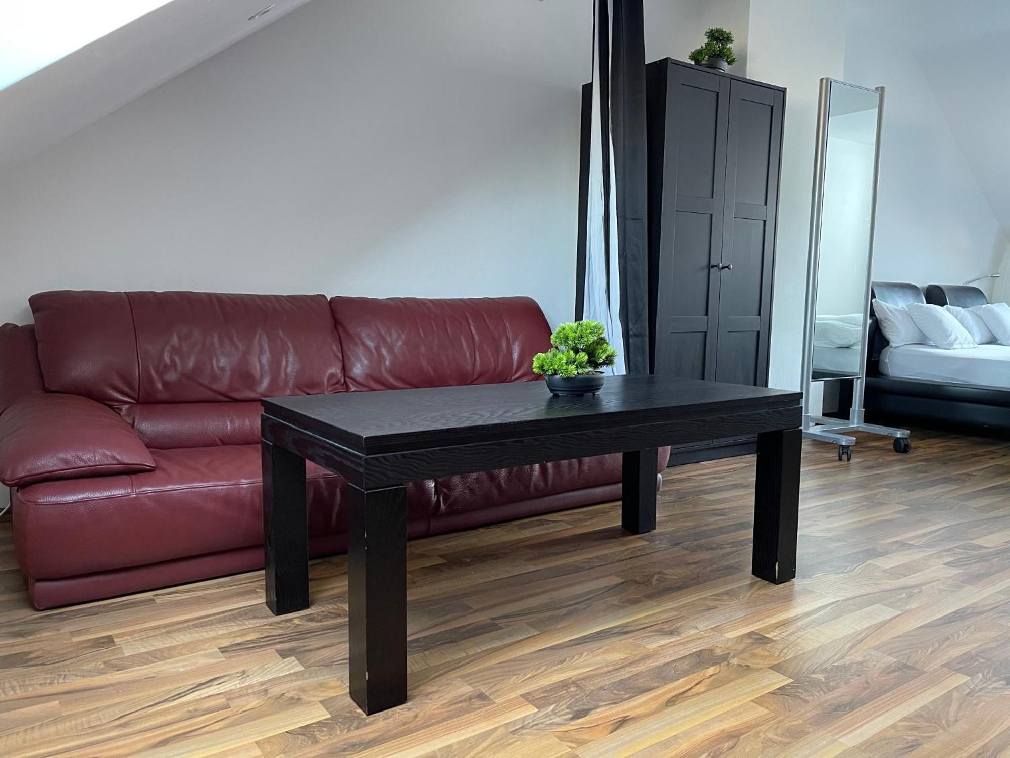 Geraeumige 3-Zimmer-Ferienwohnung Im Herzen Von كاسيل المظهر الخارجي الصورة